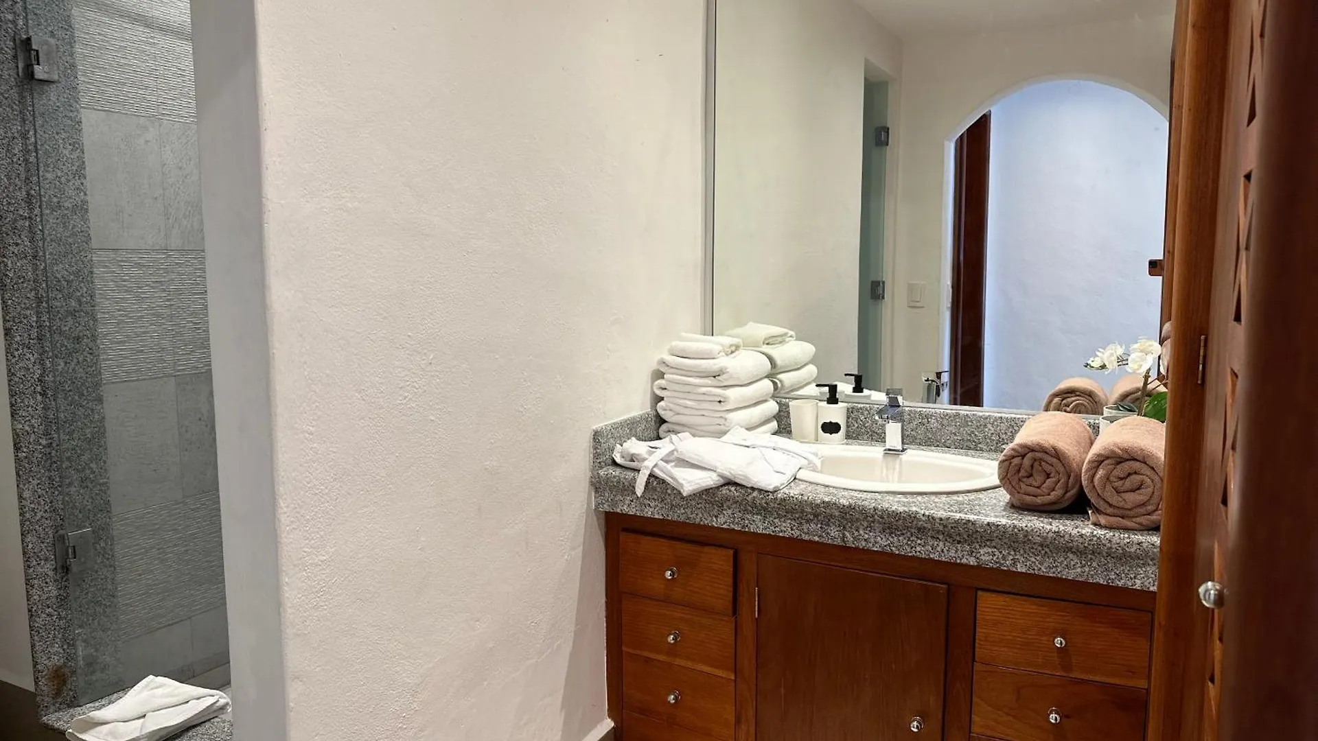 Hotel Casa Tortugas Boutique Hotel, An Authentic Hidden Gem In Cancun